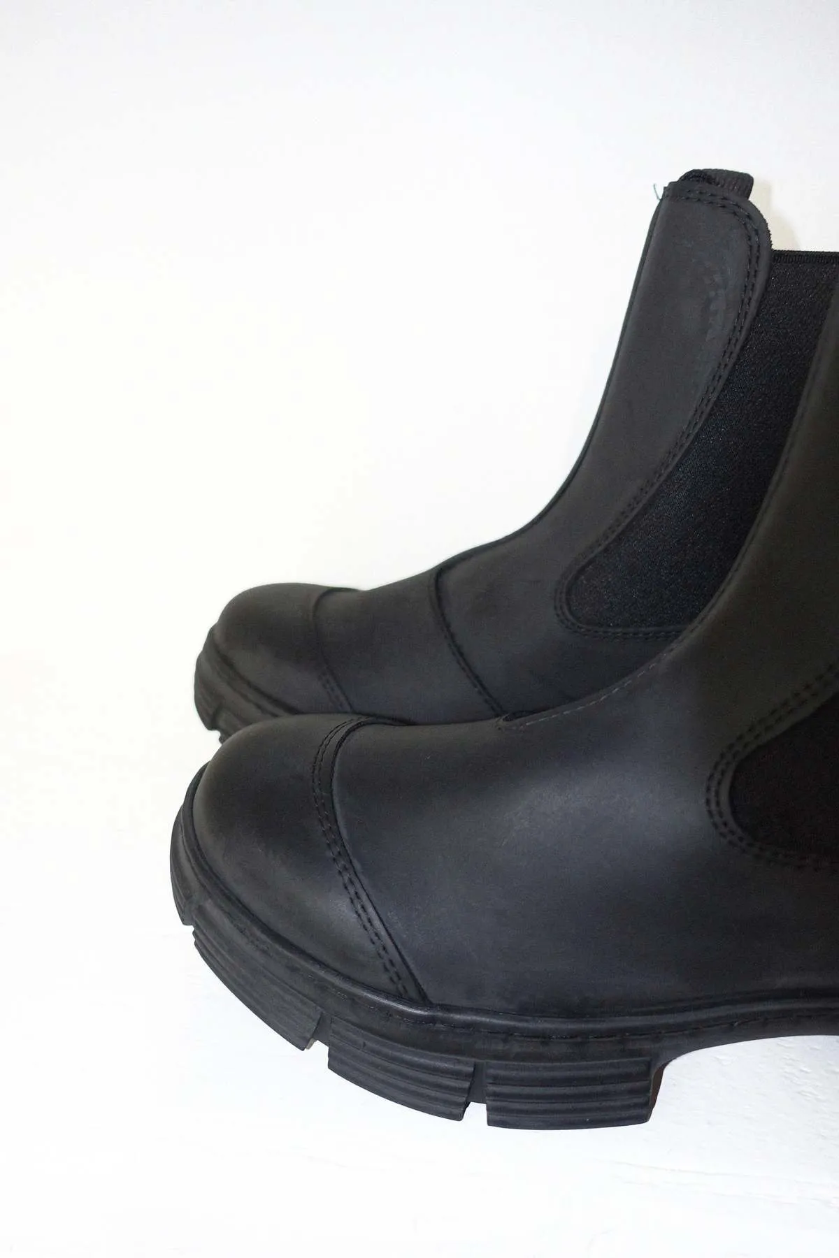 City Boot - Black Recycled Rubber