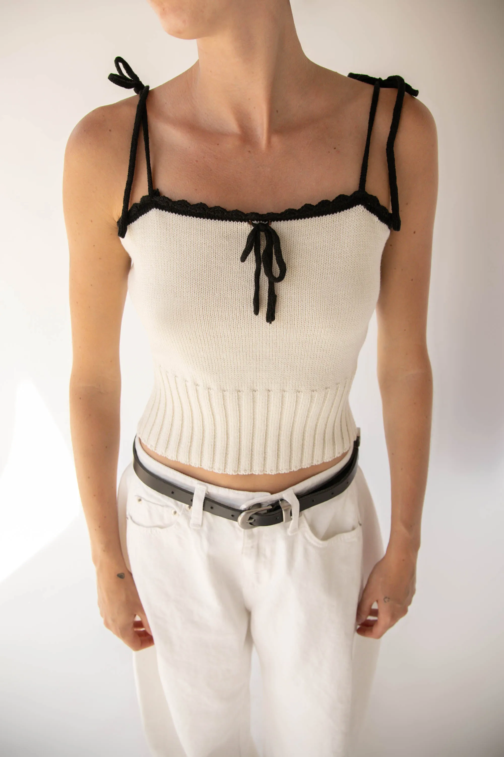 CONTRAST STITCH KNIT TANK