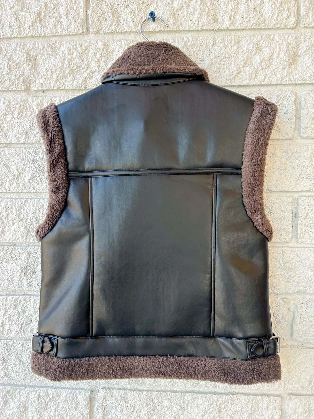 Daniels Sherpa Combo Vest - Black Chocolate