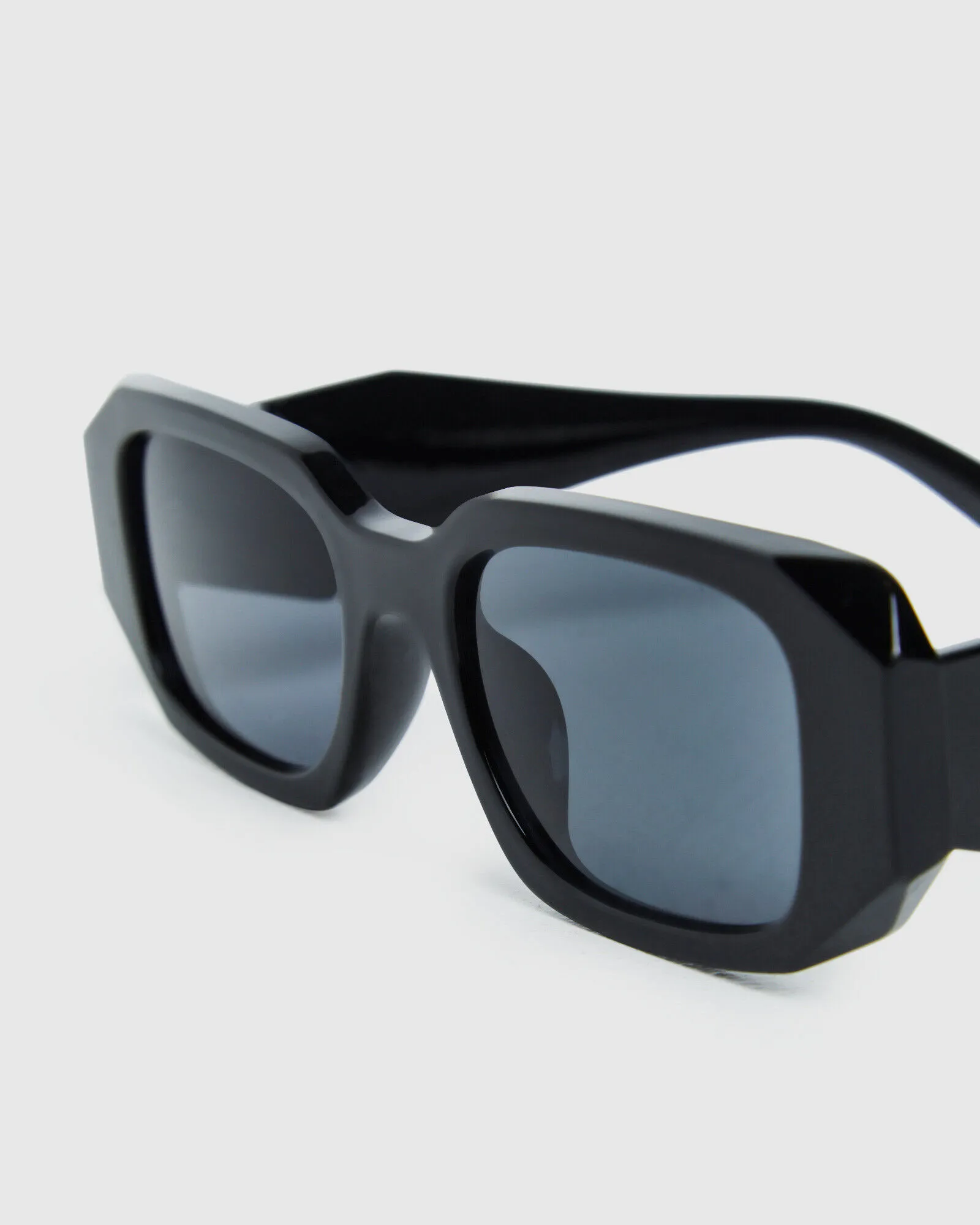 Insight Kiki Sunglasses Black