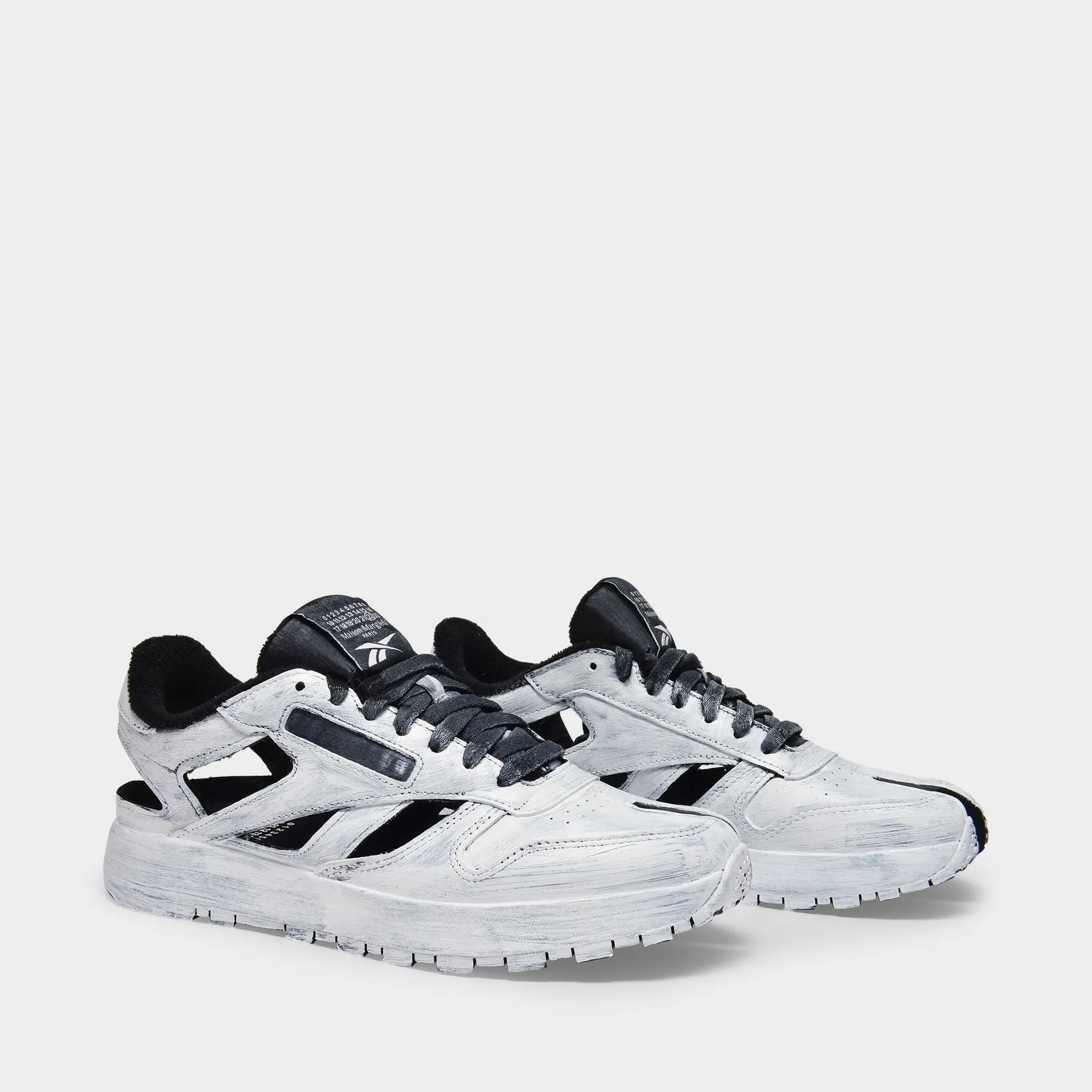 Maison Margiela  Maison Margiela X Reebok Sneakers in White Leather