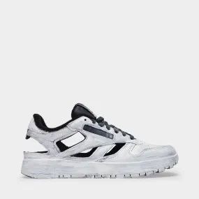 Maison Margiela  Maison Margiela X Reebok Sneakers in White Leather