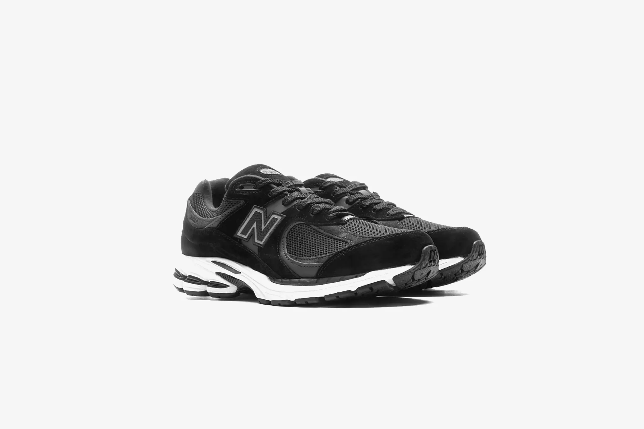 New Balance 2002R M - Black / Black