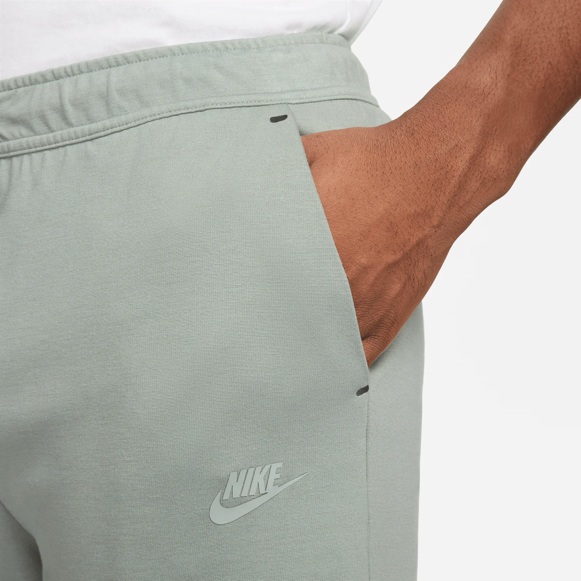 Nike Tech Fleece Essentials Green Shorts