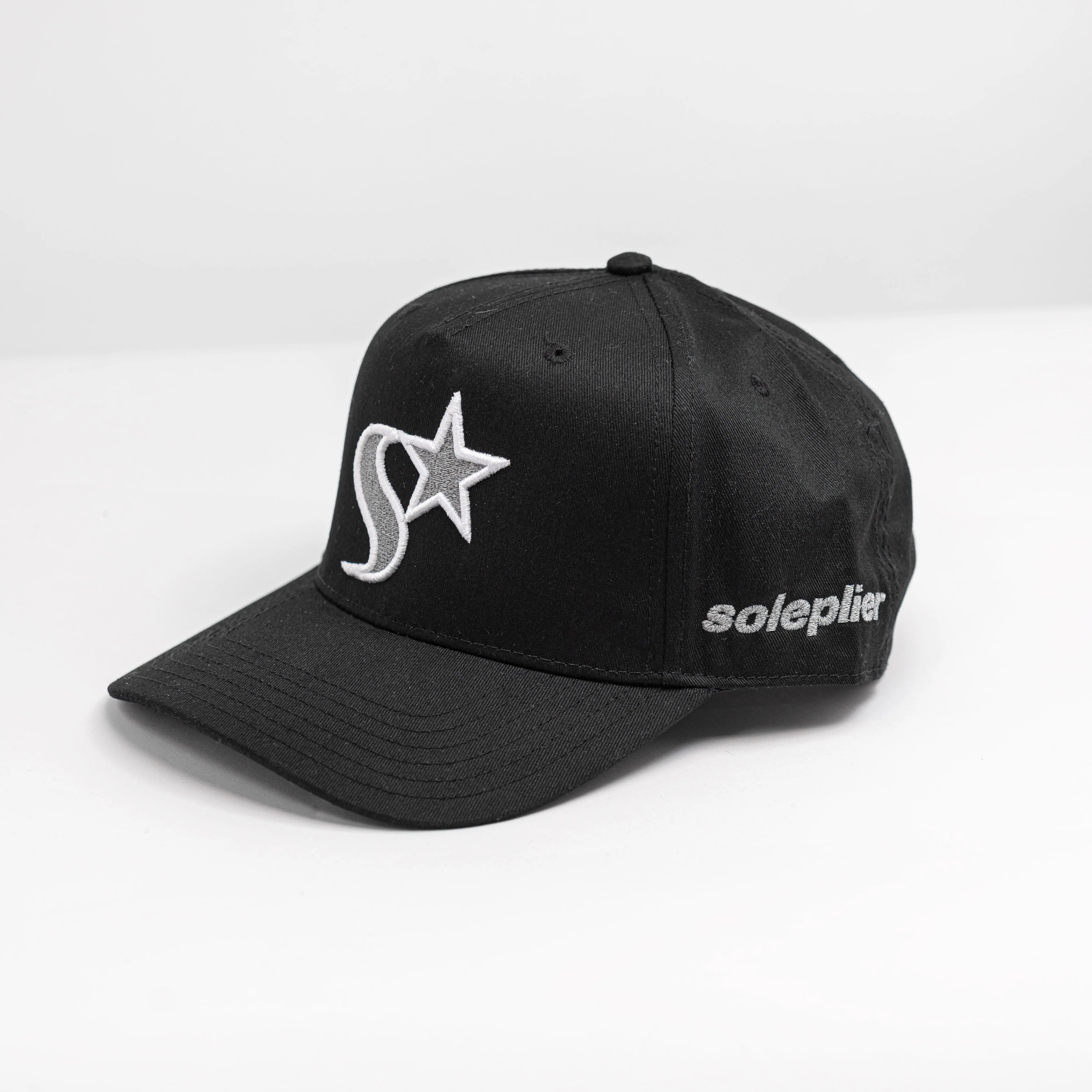 SOLEPLIER Reflective Star Hat Black